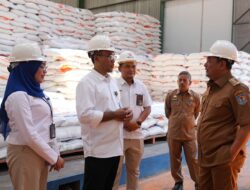 PJ Gubernur Sulsel Apresiasi Inovasi Bulog dalam Pengolahan Beras Bulog