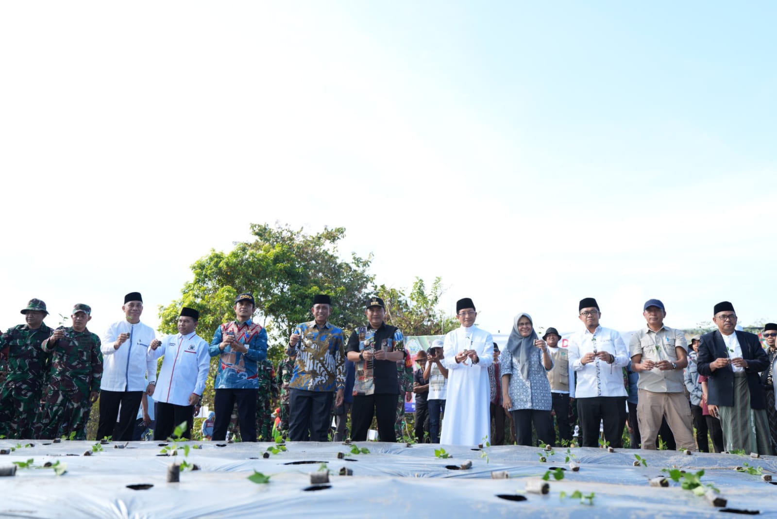 Dukung Program Ketahanan Pangan SulSel, Pesantren As'diayah Siapkan Lahan 100 Hektare WhatsApp Image 2023-11-04 at 09.38.00