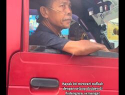 Mengharukan! Selang Oksigen Menempel di Hidung, Sopir Angkot Tetap Kerja