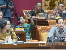 Nadiem Makarim Batalkan Kenaikan UKT Usai Bertemu Presiden