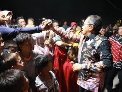 Hadiri Pesta Rakyat, Danny Pomanto Diskusi dengan Warga Sangkarang