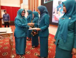Andi Tenri Anna Terima SK Pjs Ketua TP PKK Kota Makassar