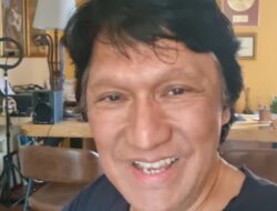 Ikang Fawzi Gemetar Saat Kumandangkan Adzan di Liang Lahat