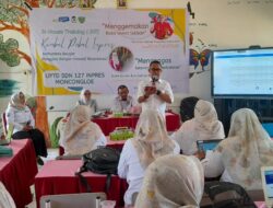 Arni dkk, Persembahkan Buku di HUT Maros, Chaidir Syam Apresiasi Tinggi