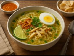 Hangatnya Rempah yang Menyapa Lidah pada Soto Ayam Khas Jawa Timur