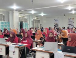 Dari Teori hingga Praktik, Guru SD Nilai Kelas AI Mafindo Makassar Sangat Membantu