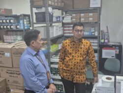 Taruna Ikrar Kepala BPOM RI Tanam Pohon dan Kunjungi Instalasi Farmasi Rumah Sakit Hermina Makassar