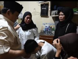 Prabowo Subianto Melayat ke Rumah Affan, Herlina: “Anak Saya Sudah Nggak Ada Pak”