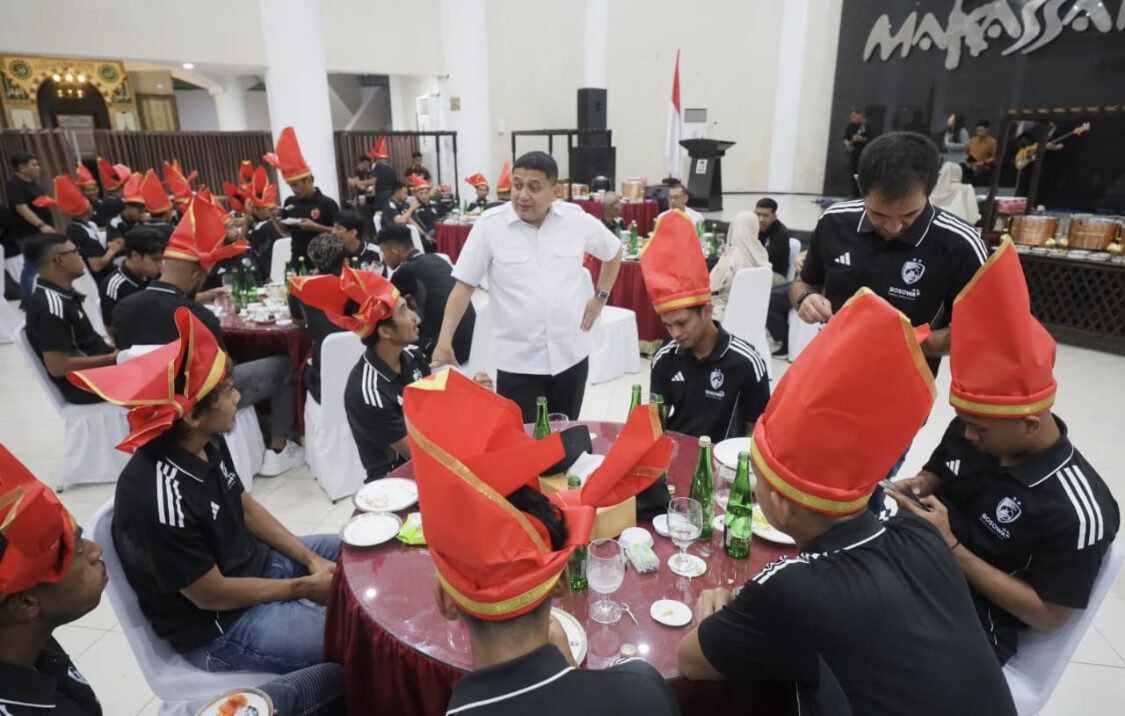 Walikota Makassar jamu Squad PSM