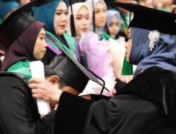 4022 Wisudawan Dikukuhkan UMI Periode II 2025, Kisah Kursi Kosong, Perjuangan Yatim Piatu hingga Cerita Manis Alumni Nonmuslim