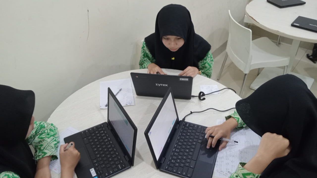 Wow, Ini Rahasianya SMA RHIS Cetak Generasi Tahfidz Qur’an Dan Siswa Siswi Berprestasi 1764824675678