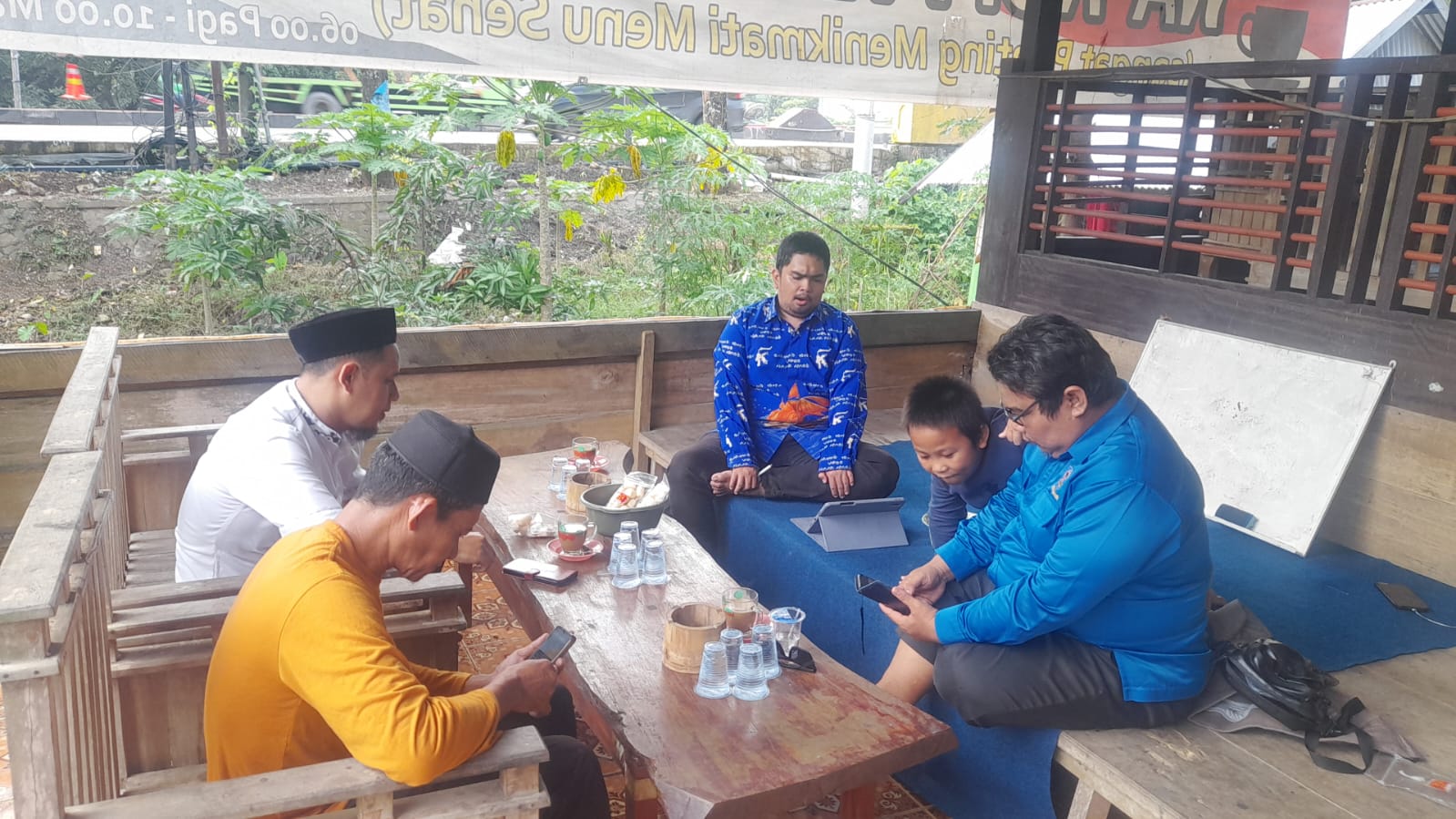 BKPRMI Maros Sponsori Kursus 3 Bahasa Asing di Wa’Kopi Tepi Sungai Butta Toa bkprmi