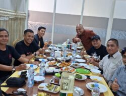 Alumni FTE UMI 99 Gelar Silaturahmi di RM Kayu Bangkoa