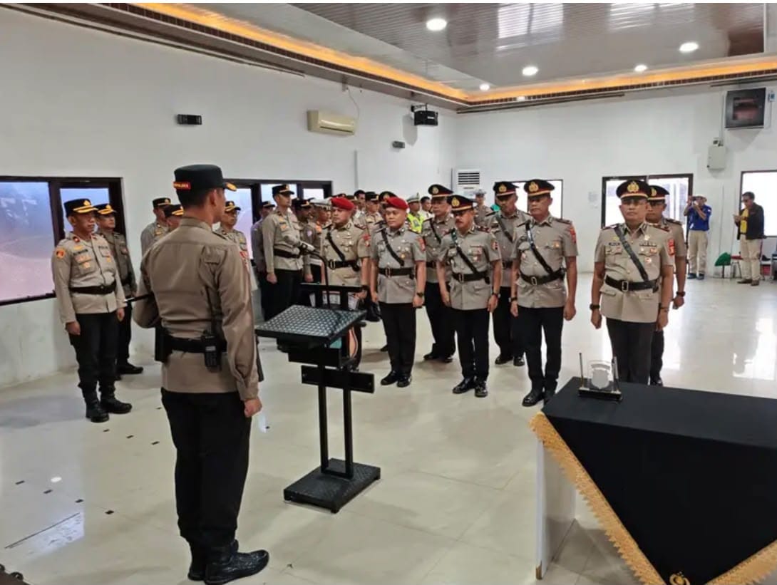 Kapolres Enrekang Pimpin Sertijab Kasat Reskrim dan Sejumlah Kapolsek. IMG-20260812-WA0006