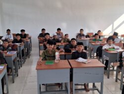 SMA Unggulan KKSS Bone Rintisan Andi Amran Sulaeman Luncurkan English Foundation Program